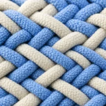 Ceinture Tressée tricolore bleu ciel — détail matière macro