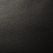 Blouson biker Cuir Noir James — détail macro tissu