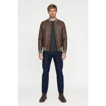 Blouson Cuir marron glacé MA1 Steve — porté face — sur mesure — Costume Privé Paris