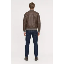 Blouson Cuir marron glacé MA1 Steve — vue de dos porté