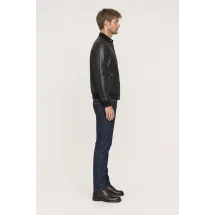 Blouson Cuir noir A1 Cary — vue profil porté