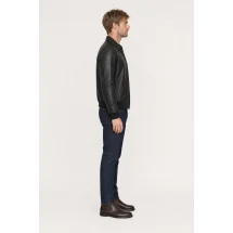 Blouson Cuir Noir A2 John — vue profil porté