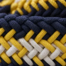 Ceinture Tressée tricolore jaune — détail matière macro