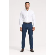 Pantalon chino bleu marine — porté face — sur mesure — Costume Privé Paris