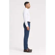 Pantalon chino bleu marine — vue profil porté