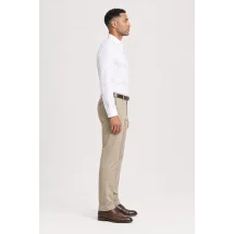 Pantalon chino beige — vue profil porté