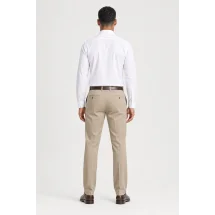 Pantalon chino beige — vue de dos porté