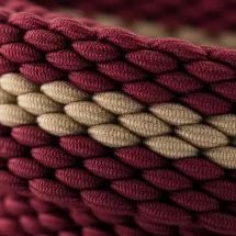 Ceinture Tressée bordeaux beige — détail matière macro