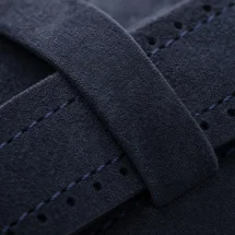 Ceinture en Daim Bleu — détail matière macro