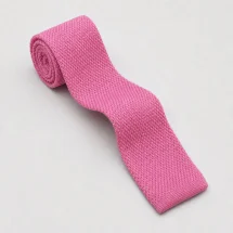 Cravate Tricot rose — packshot — Costume Privé Paris