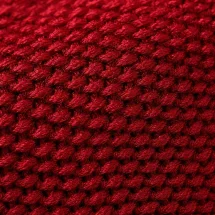 Cravate Tricot Rouge Foncé — détail matière macro
