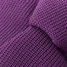 Cravate Tricot Violet — détail matière macro