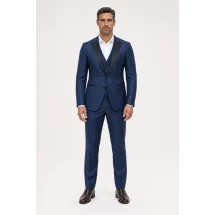 Smoking bleu intense galon soie — porté face — sur mesure — Costume Privé Paris