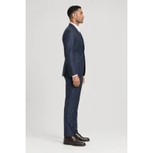 Costume Cérémonie bleu nuit — vue profil porté