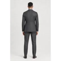 Costume Gris Flanelle Rayures craie — vue de dos porté