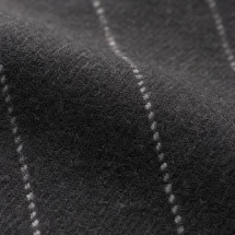 Costume Gris Flanelle Rayures craie — détail macro tissu