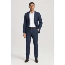 Blazer Bleu nuit natté laine & cachemire — porté décontracté veste ouverte