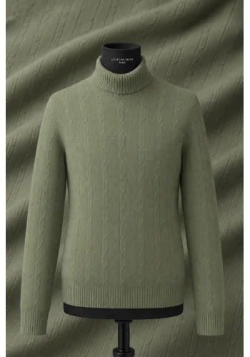 Pull col roulé torsade vert kaki — sur mesure — Costume Privé Paris