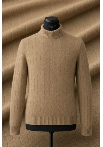 Pull col roulé torsade marron clair — sur mesure — Costume Privé Paris