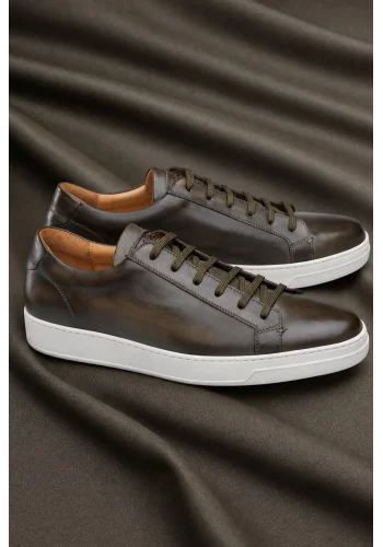 Baskets cuir vert patiné — sur mesure — Costume Privé Paris