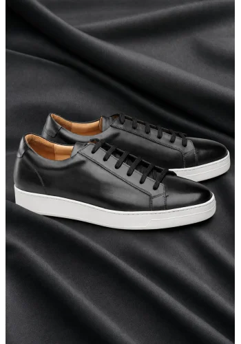 Baskets cuir noir patiné — sur mesure — Costume Privé Paris