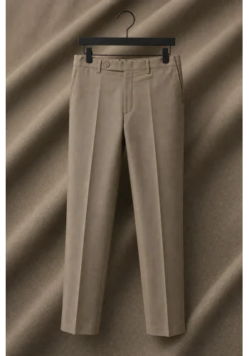 Pantalon chino beige foncé taupe — sur mesure — Costume Privé Paris