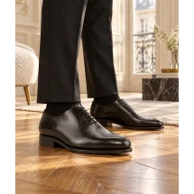 Chaussures Richelieu one cut noir portées avec un costume — Costume Privé Paris