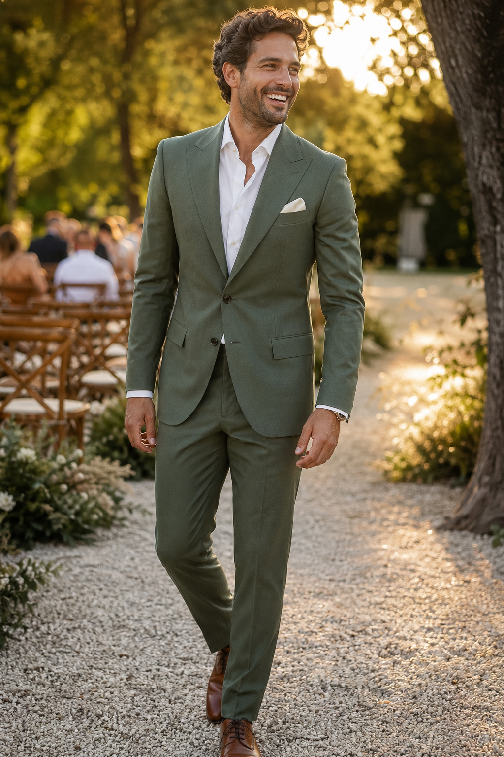 Marié en costume sur mesure — 5. Pourquoi Investir dans un Costume Croisé chez Costume Privé Paris ? — homme costume croise