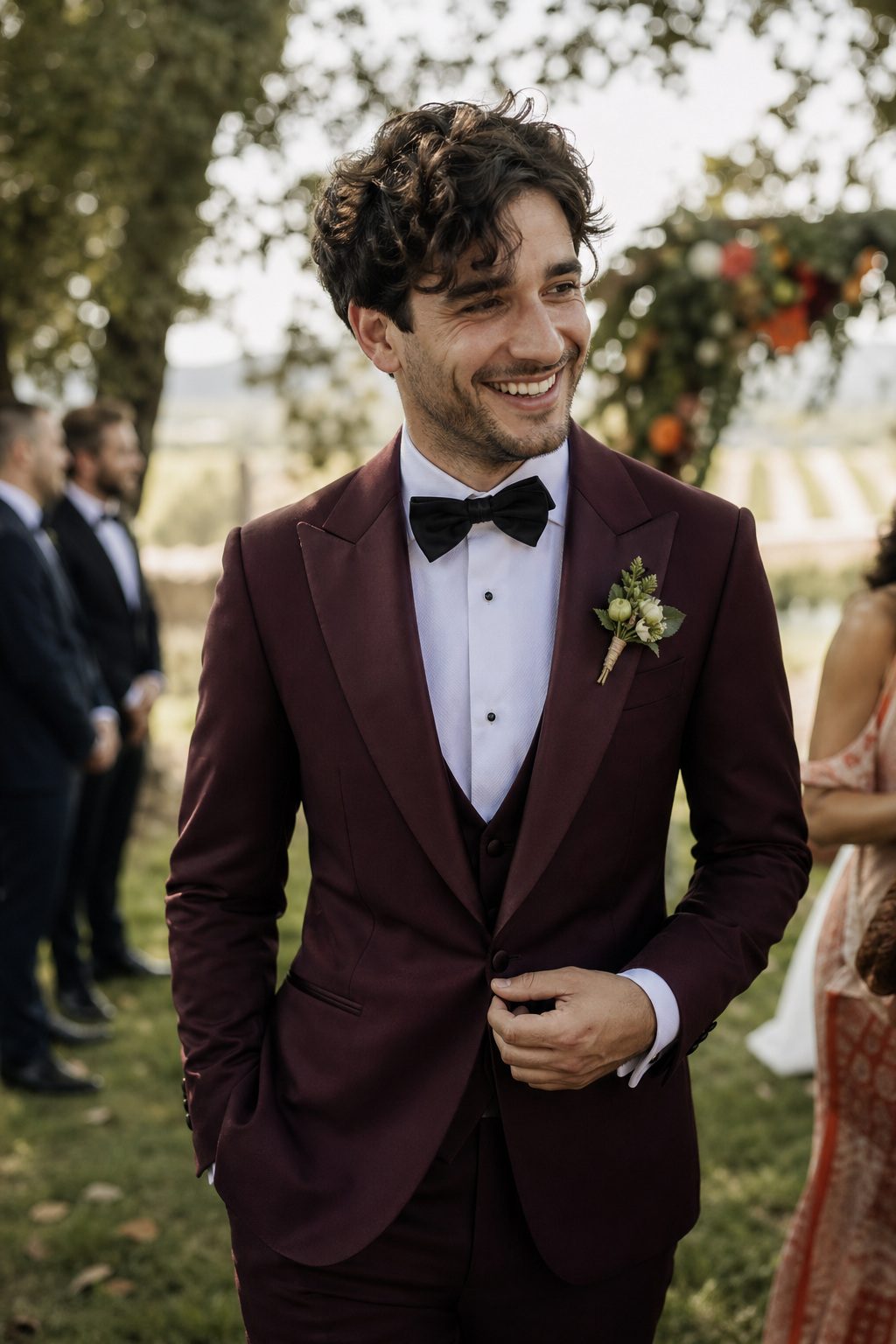 Comment bien choisir un smoking bordeaux sur-mesure?