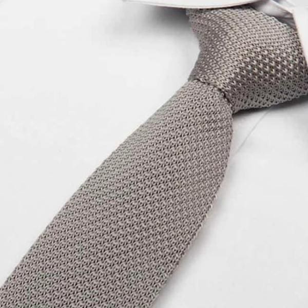 cravate tricot gris clair maille cravate italienne