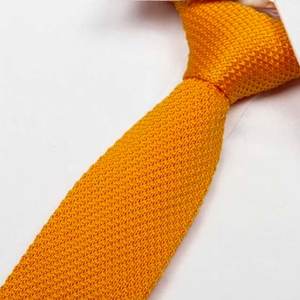 cravate tricot gris foncé maille cravate italienne